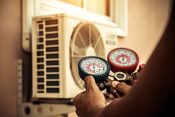 Professional Ductwork Repair technician working in Powell, WY